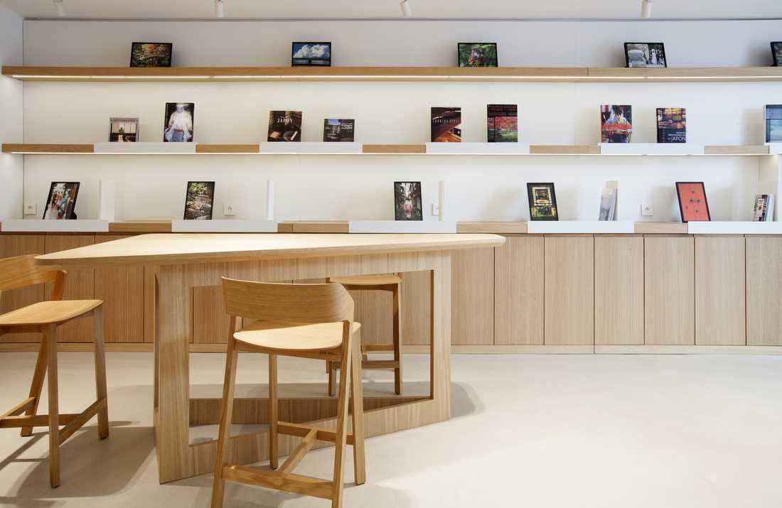 Interior design of a travel agency in Nord departement