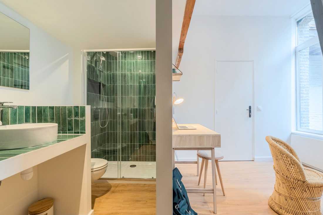 Salle de bain sous la mezzanine
