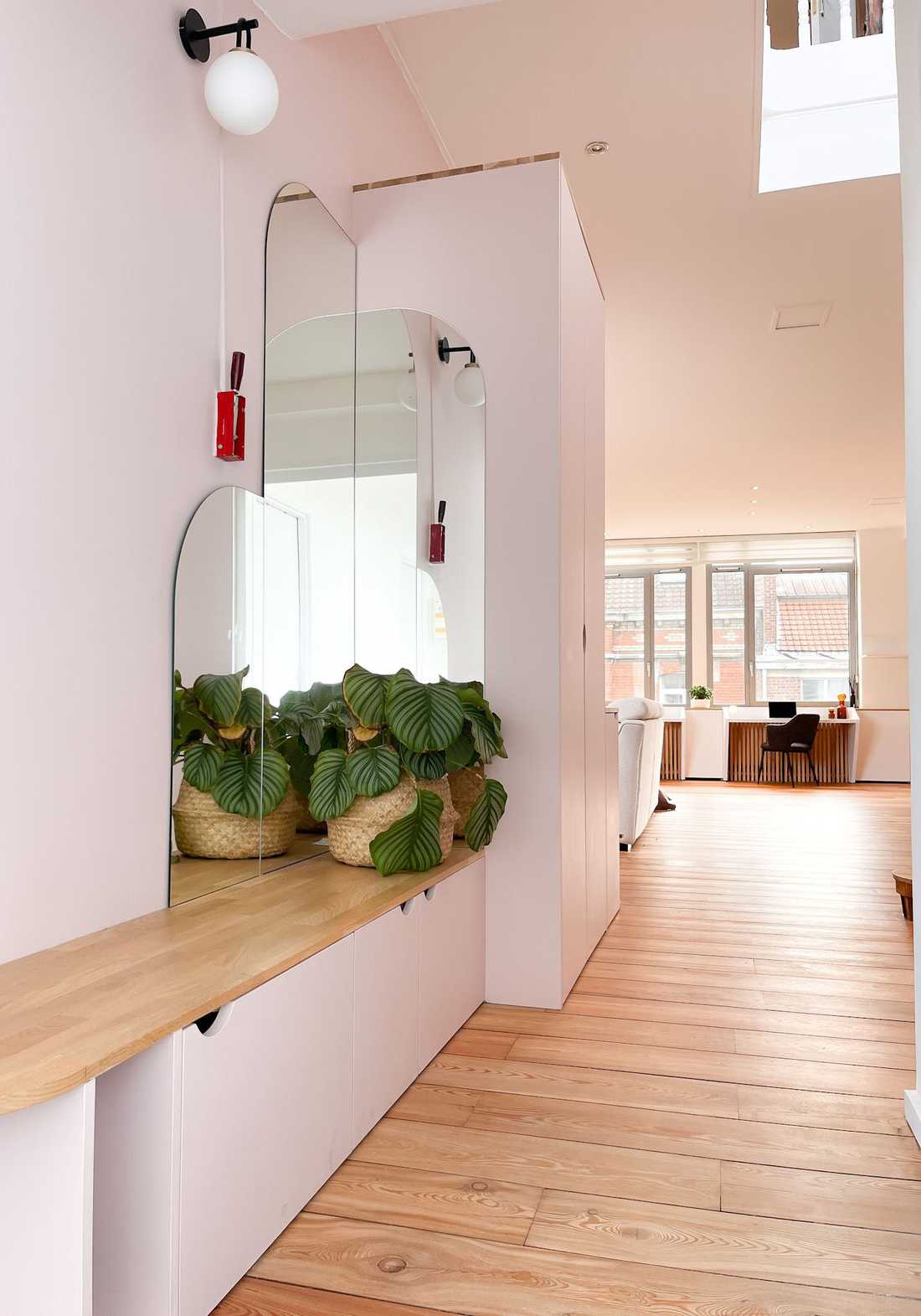 Entrée du duplex optimisée par un architecte d'intérieur