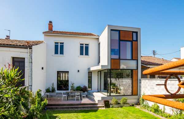 Conception et réalisation d'une extension dans une maison de ville par un architecte à Lille