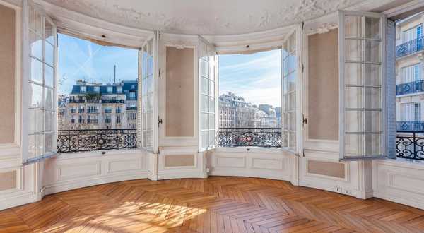 Use the expert eye of an architect / real estate professional before purchasing a new house or apartment in Lille.