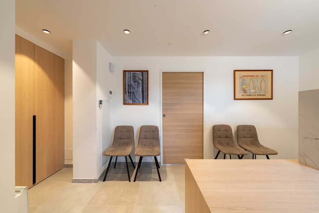 Salle d'attente d'un cabinet médical aménagé par un architecte d'intérieur